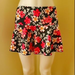 NWOT Victoria's Secret Floral Swim Skirt Medium
